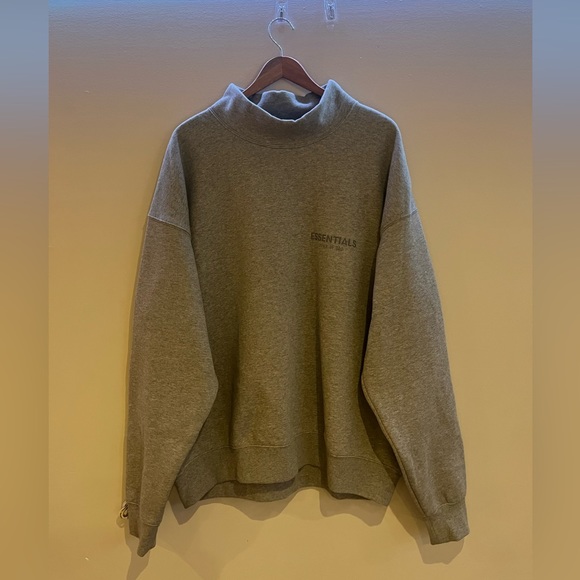 Essentials mock neck sweater - Picture 5 of 6
